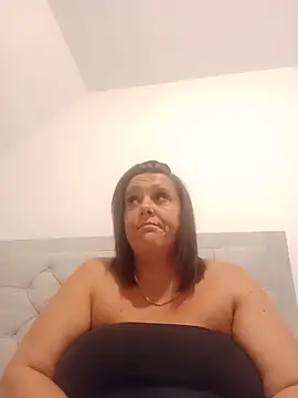 louisa36 online show from June 19, 10:35 pm