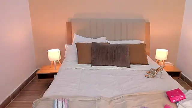 katt souza1 online show from March 4, 11:44 pm