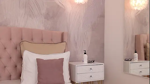 StacyHicks online show from March 15, 3:14 pm