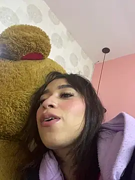 alahia pink online show from February 14, 5:20 am