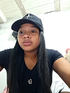 AnnaMil3J online show from February 19, 2:33 am