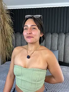 Nanda vixen  online show from April 15, 11:27 pm