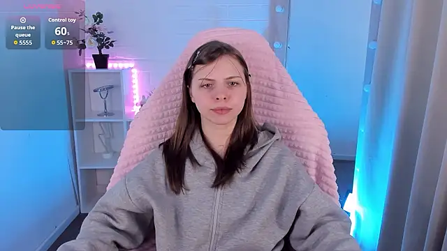 LesleySky online show from February 24, 4:27 pm