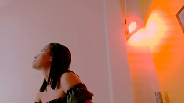 sexiempoderada18 online show from March 28, 2:27 pm