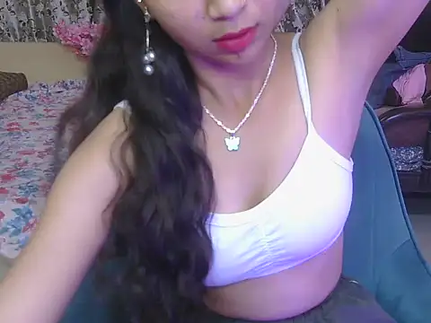 its-nayera online show from April 2, 8:45 am