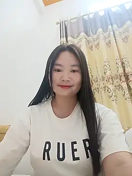 lisn-cute online show from April 8, 9:55 am