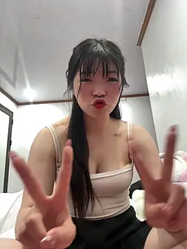 cuty lusy online show from March 3, 2:01 pm