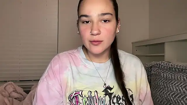 anitayurmoniii online show from July 4, 2:40 am