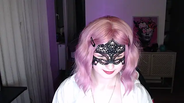 LunaXcherry online show from February 23, 8:30 pm