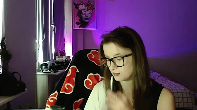 LunaXcherry online show from April 13, 4:52 pm