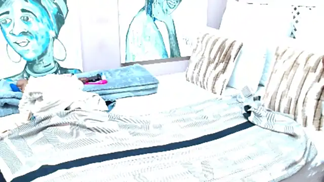 TyraHotxxx online show from April 17, 4:58 am