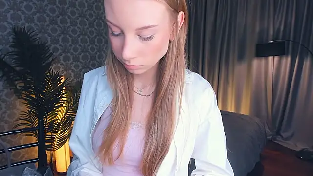 CarmenLipkin online show from March 2, 2:24 pm