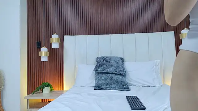 Brisa Silva online show from March 13, 12:50 pm