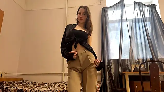 VickieKush online show from May 18, 3:07 pm