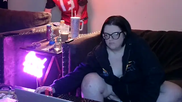 FreaksOffALeash3261 online show from February 23, 7:19 am