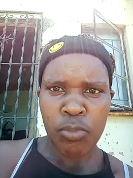 MrsTrina online show from February 28, 11:53 am