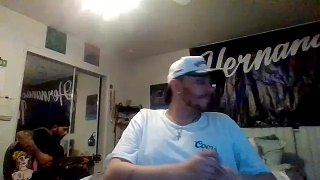 Tallhungandcloudy online show from March 17, 11:14 am