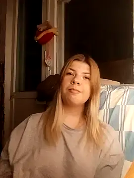 EvaTallor online show from February 22, 5:25 pm