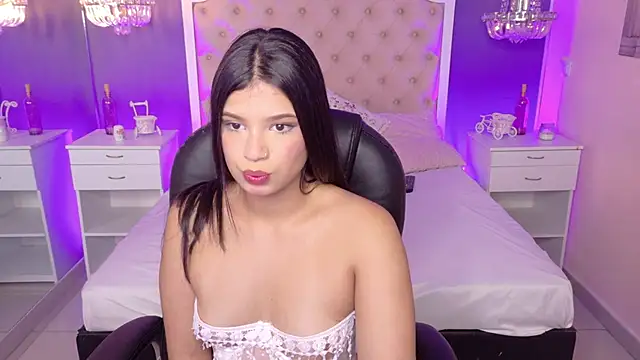 Hana Stone online show from April 8, 3:14 pm