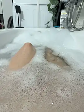 Ninimaus online show from April 22, 7:22 pm