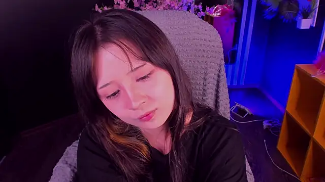 May Ling online show from July 30, 11:11 am