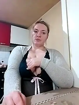 HotStepmommy4 online show from March 29, 12:20 am