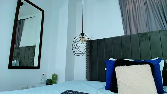 Lupita 3xx online show from June 3, 3:39 pm