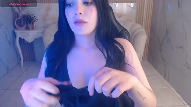 caroline 1s online show from March 28, 8:47 am