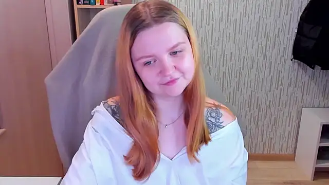 AnitaXVine online show from March 14, 12:39 pm