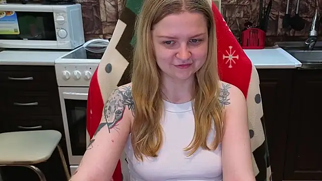AnitaXVine online show from July 7, 8:00 pm