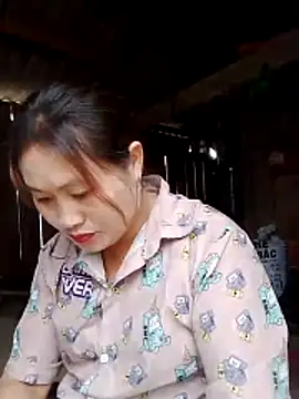 bany-lee online show from April 20, 2:14 am