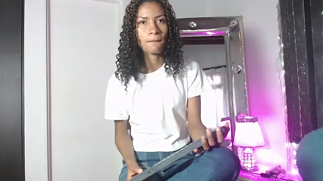 mailyn gold online show from April 14, 12:05 pm