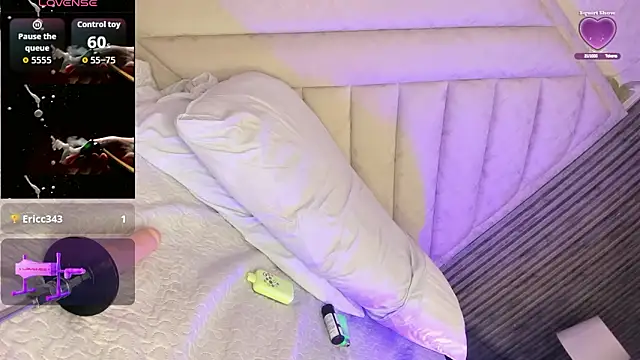 SarahRizof online show from February 14, 6:04 am