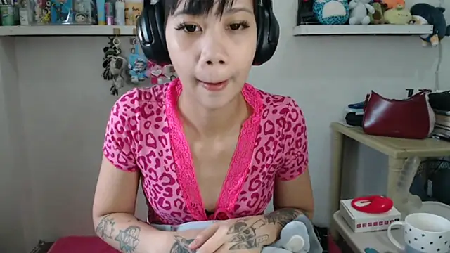 GloryKulikowski online show from March 12, 3:20 am