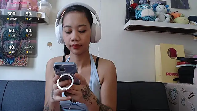 GloryKulikowski online show from March 29, 2:43 am