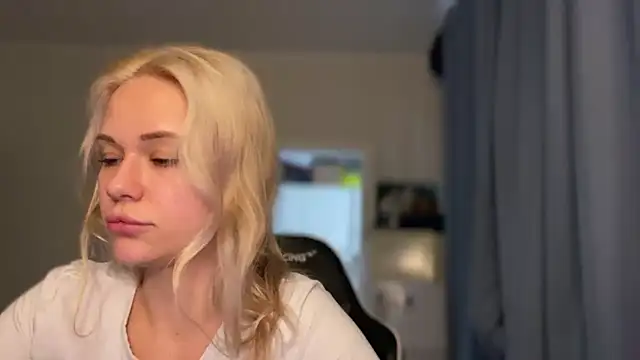 Leylia Lily online show from March 25, 9:56 am