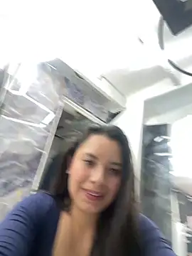 Miss Bella Flame online show from April 2, 9:01 pm