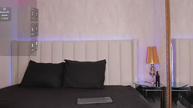 angelina honey  online show from February 26, 3:49 am