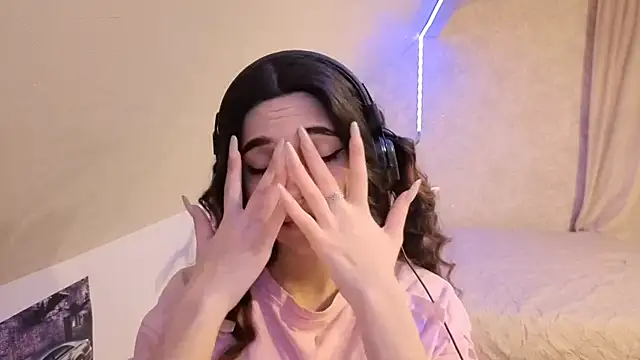 Blissmissataeses online show from March 25, 1:58 pm