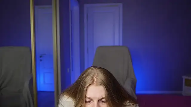 AlisMil online show from March 22, 1:06 pm