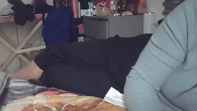 luanahot1 online show from February 15, 11:42 am