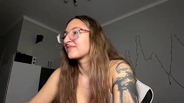 YettaUrive online show from March 18, 5:18 pm