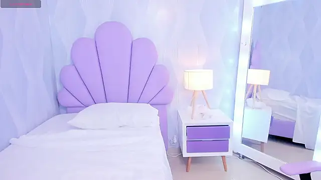 babysophie18  online show from February 17, 3:55 pm