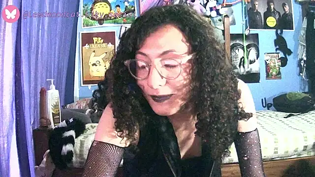 lewd mooncat online show from May 13, 10:15 pm