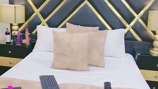 AntonellaEscudero online show from April 11, 8:01 pm