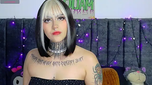 maliciaXpoison online show from July 16, 4:06 am