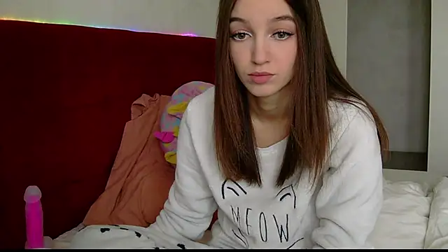 CandySurprise19 online show from April 10, 7:47 am