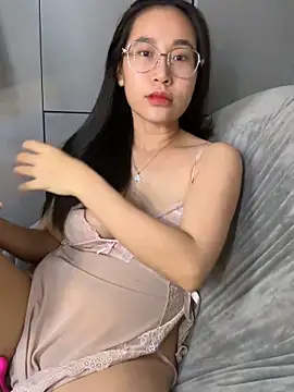 Lyla 99 online show from April 19, 2:22 am