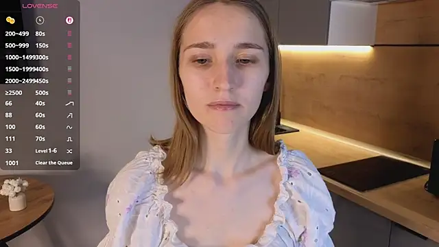 AshleyyJones online show from April 4, 2:27 pm