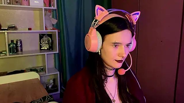 MabelDefina online show from February 28, 1:10 pm